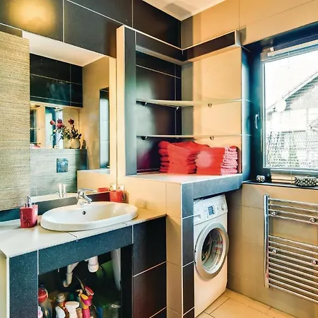 Dom wakacyjny Pet Friendly In Bedzin With Kitchen *