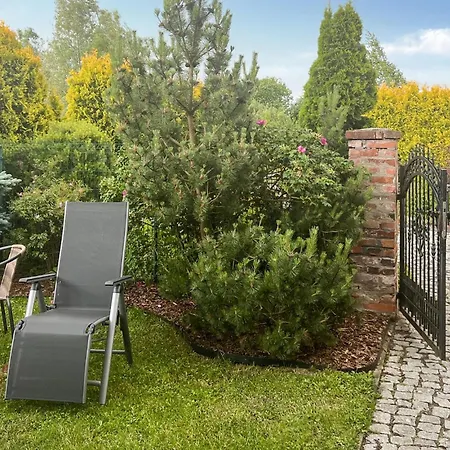 Pet Friendly In Bedzin With Kitchen 펜션 *